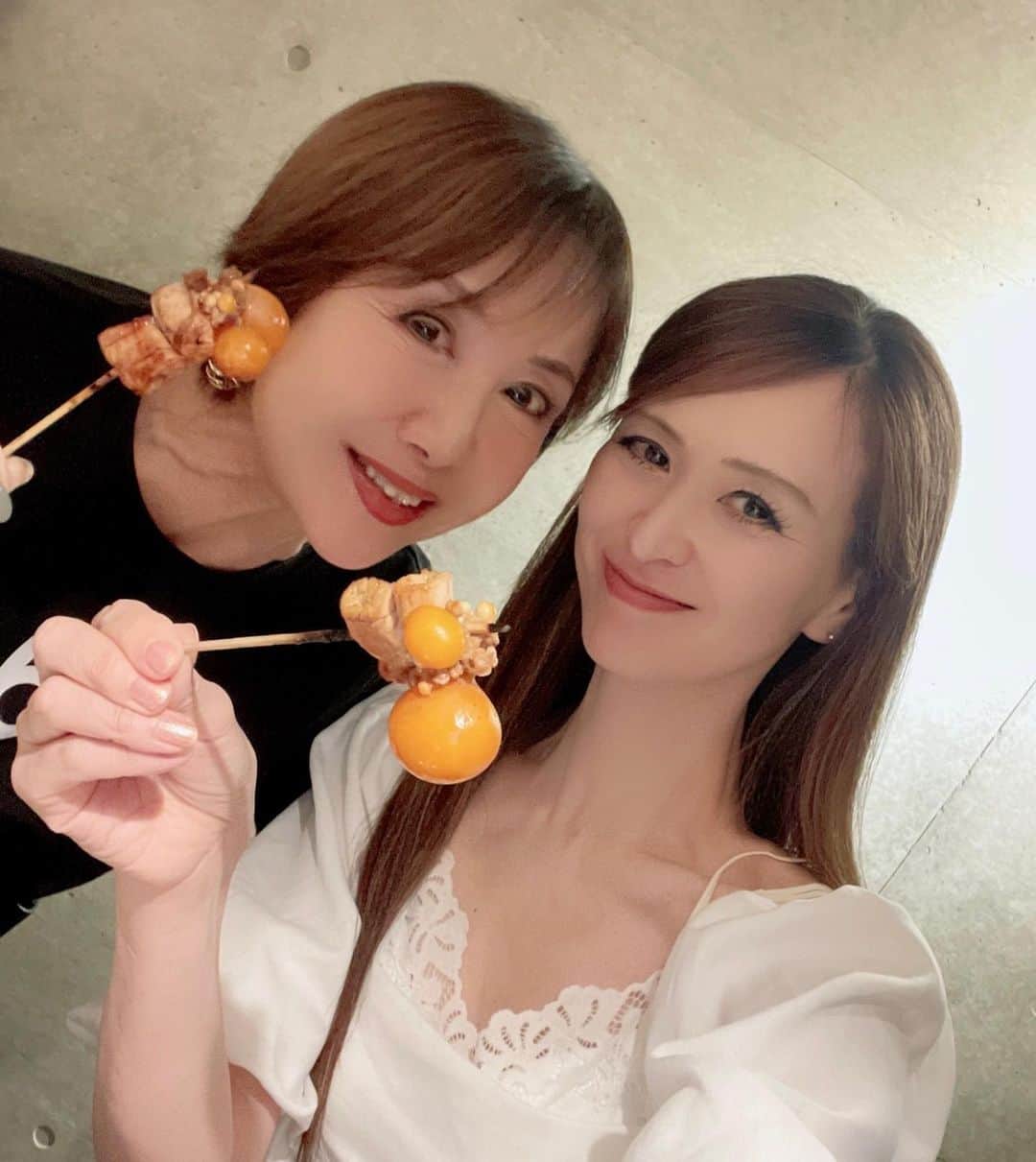 奈美悦子さんのインスタグラム写真 - (奈美悦子Instagram)「久しぶりの焼き鳥！美味しかったね。 #焼き鳥 #焼き鳥屋 #麻布 #麻布グルメ #久しぶり #おいしかった #美味しい #仲良し #楽しかった#楽しかったね」5月9日 9時49分 - nami.etsuko