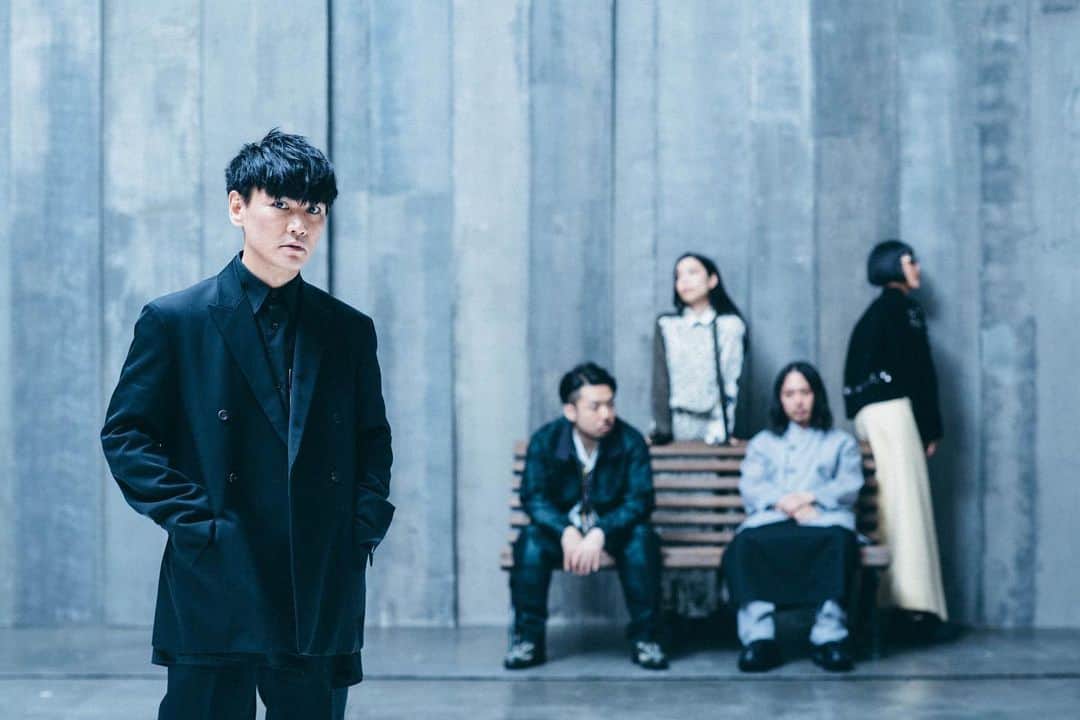 山口一郎のインスタグラム：「皆様の応援のおかげで、サカナクション　は16年目を迎える事ができました。僕の体調も少しずつですが良くなりつつあり、今は作曲も始めています。順調です。早くライブがしたい。新しい歌を届けたい。その気持ちだけで今を生きています。16年目も僕達、私達サカナクションを宜しくお願い致します。」
