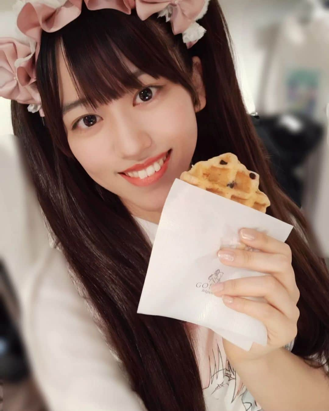 渡辺彩乃さんのインスタグラム写真 - (渡辺彩乃Instagram)「にゃお誕いちご2こ目♡ ありがとうございました〜💕💕💕  Melty Kittyを出すことができて本当によかった！！！ ひょんなことから作詞することになっちゃった！ みたいな感じで去年この歌詞を書いて、難しくて悩んで考えてすごく大変だったけど完成できて、 このまま一回だけで終わらせちゃうの悲しいなと思って今年どうにかしたい！と奮闘しました たくさんの人のご協力でこの度音源化することができて本当に嬉しいです✨ ありがとうございます🥰🥰🥰🥰🥰」5月9日 10時01分 - nyaao_craveit