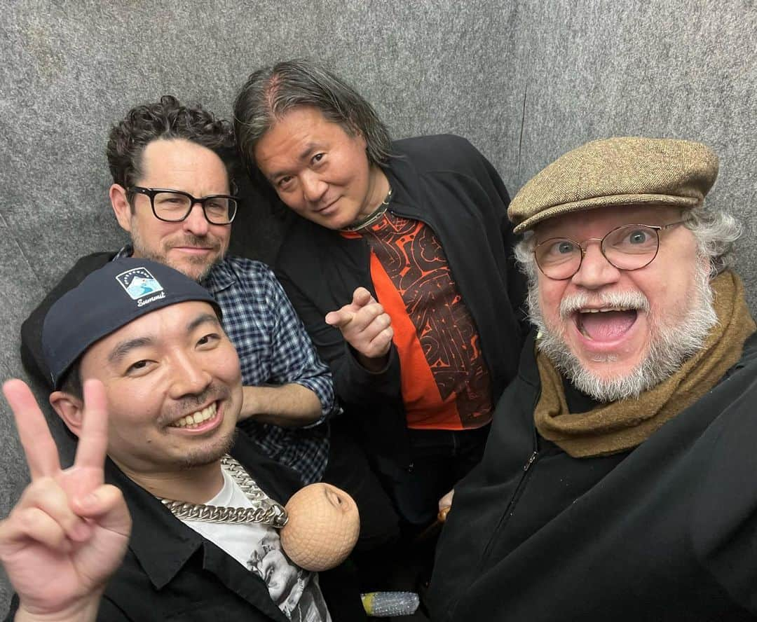 dooooさんのインスタグラム写真 - (dooooInstagram)「I'm so grateful to Guillermo del Toro and JJ Abrams!! ギレルモ・デル・トロ監督とJJ エイブラムス監督とお食事しました」5月9日 10時21分 - doooo_cds