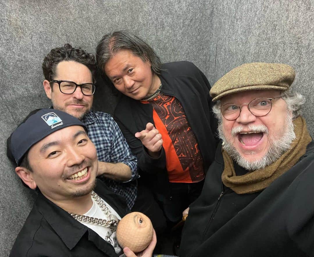 dooooのインスタグラム：「I'm so grateful to Guillermo del Toro and JJ Abrams!! ギレルモ・デル・トロ監督とJJ エイブラムス監督とお食事しました」