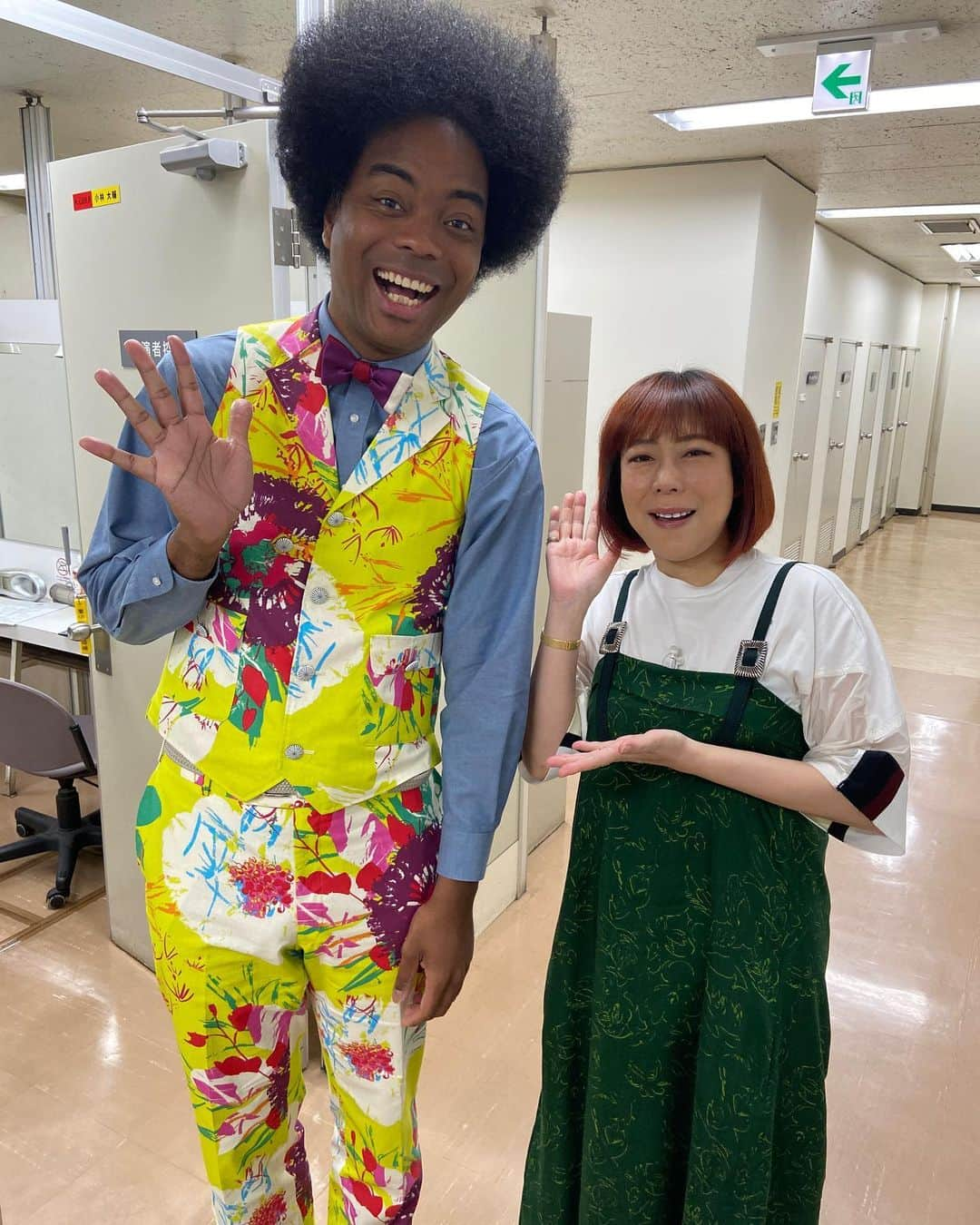 椿鬼奴さんのインスタグラム写真 - (椿鬼奴Instagram)「#あさイチ ありがとうございました！ 久しぶりに会えた副島くん！ #副島淳  #桃天紅以来の共演だよ #山内圭哉さんに呼んで頂いた桃天紅 #見てくれた人いるかな #12年前 #嬉しい #副島くん背伸びた？  #お洋服はトーが #toga」5月9日 10時47分 - tsubakioniyakko