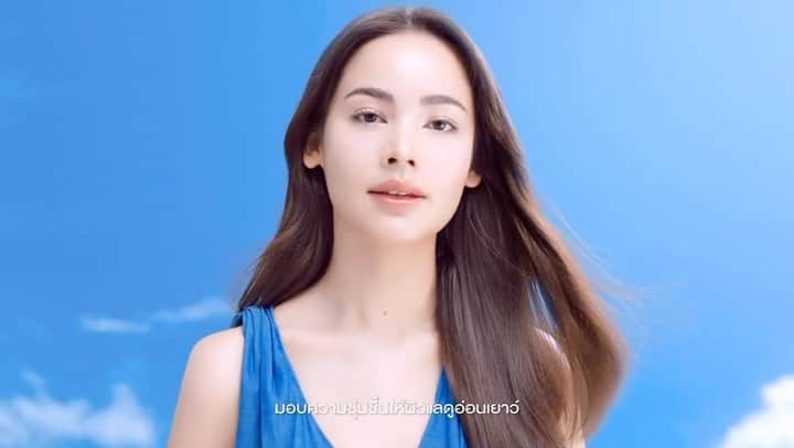 ウッラサヤー・セパーバンのインスタグラム：「ตัวช่วยในการปกป้องผิวจากแสงแดดของญ่า Anessa Gold Milk กันแดดอันดับ 1 ที่ญ่าเลือก เนื้อน้ำนม บางเบา สบายผิว มีเทคโนโลยี Auto Booster ที่ช่วยปกป้องผิวของคุณในทุกสภาวะ ไม่ว่าจะเป็นเหงื่อ น้ำ ความชื้นในอากาศ และความร้อนจากแสงแดด และยังมีส่วนผสมของสารบำรุงผิวมากกว่า 50% ที่ช่วยให้ผิวของคุณชุ่มชื่นตลอดทั้งวัน #ANESSABeautySuncare #ANESSAThailand」