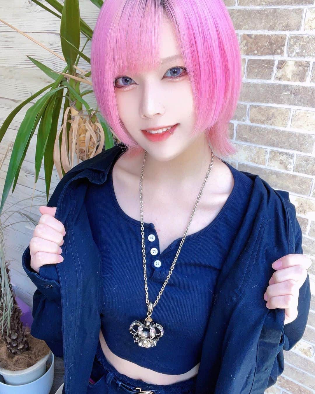 ぽにょ皇子さんのインスタグラム写真 - (ぽにょ皇子Instagram)「勝たんしかピンク💗  髪の毛切ってきたー！ どうかなどうかなっ！！✂️  #cosplay #cosplayer #cosplaygirl #コスプレ #コスプレイヤー #グラビア #dj #ポートレート #portraitphotography #portrait #pink #Japanese」5月9日 12時31分 - ponyoouji