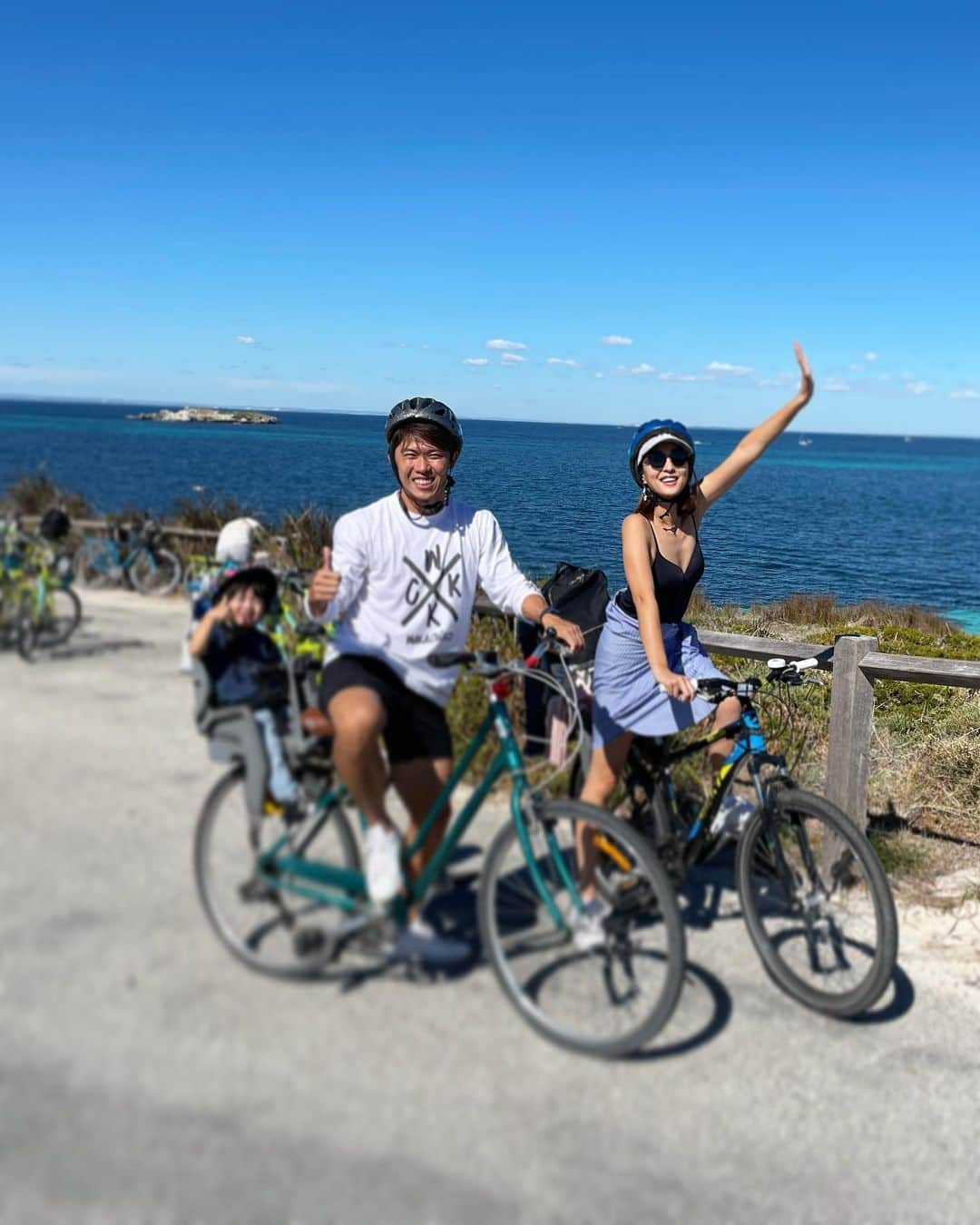 福間文香さんのインスタグラム写真 - (福間文香Instagram)「Rottnest Island!! 2021  懐かしい 青い空と青い海🏖 #Perth #2021 #throwbackmemories」5月9日 12時37分 - ayakafukuma
