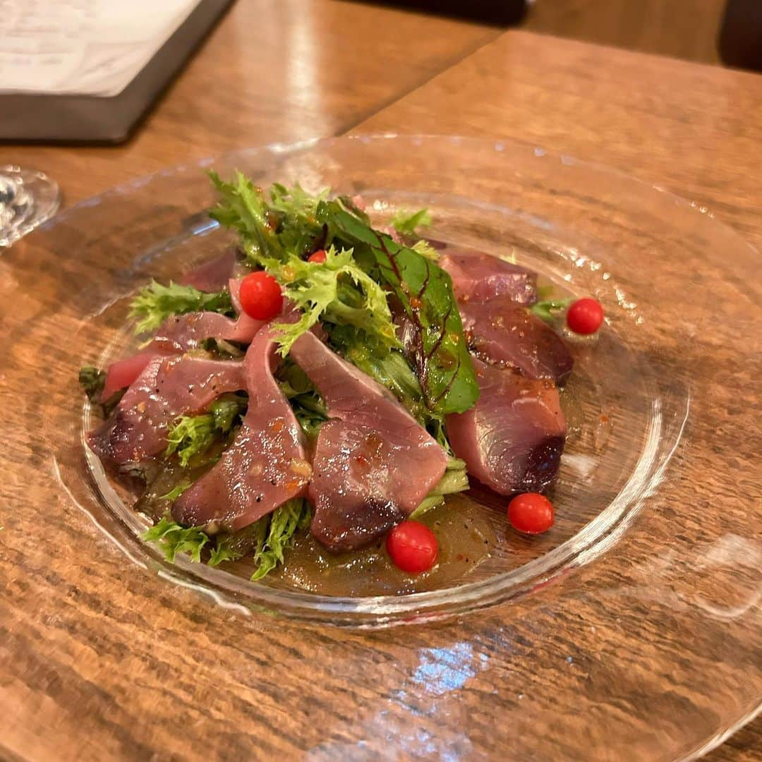 津田萌夏さんのインスタグラム写真 - (津田萌夏Instagram)「.  エビマヨとオムライス食べれて幸🤤  イカメンチ気に入った🫶🏻  . . . . . . #神戸グルメ #神戸ディナー #三ノ宮グルメ #三ノ宮ディナー #三ノ宮バー #barbistro #bistrolemon #lemon #bar」5月9日 13時06分 - 168.tsuda