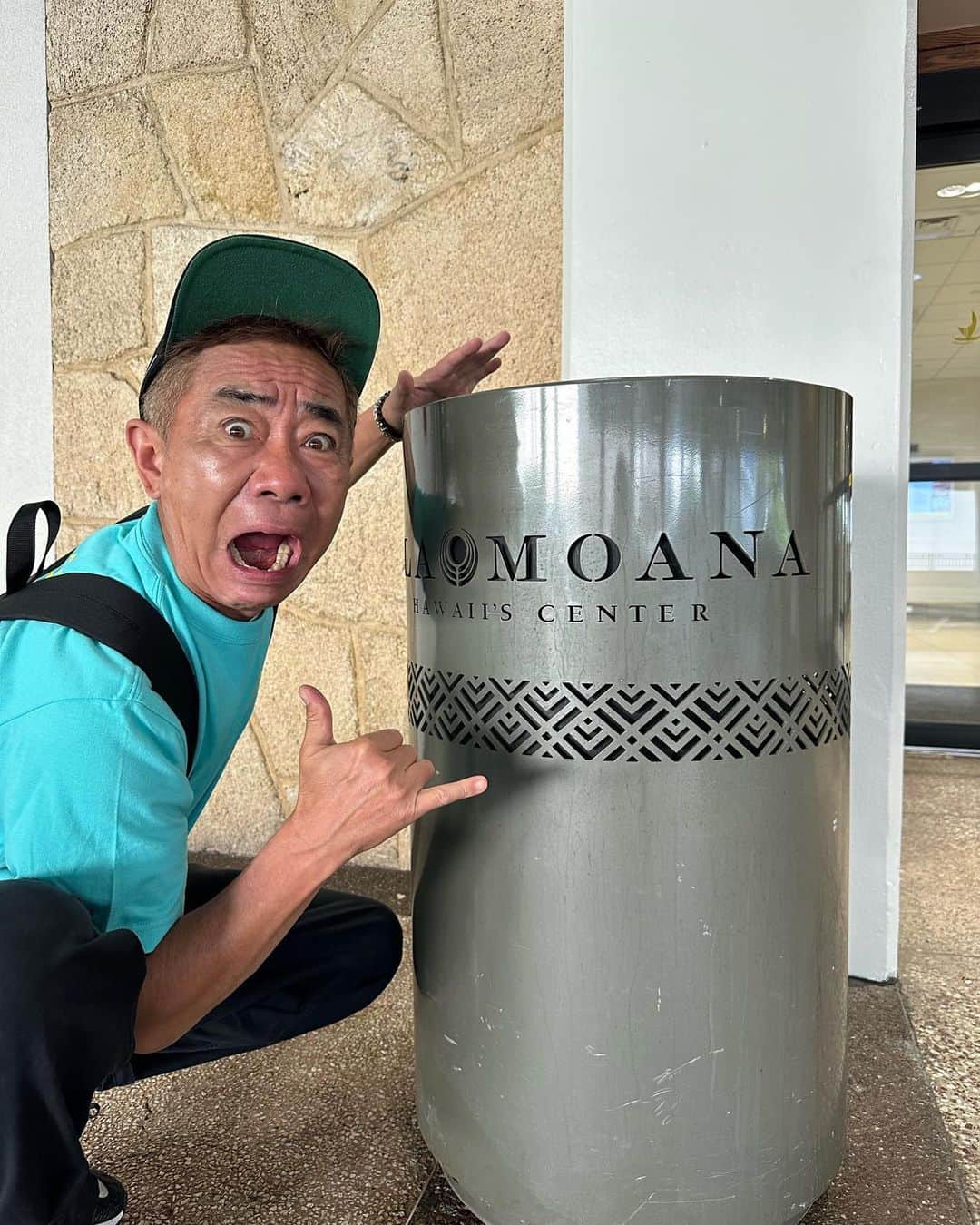 木梨憲武のインスタグラム：「アラモアナのゴミ箱」