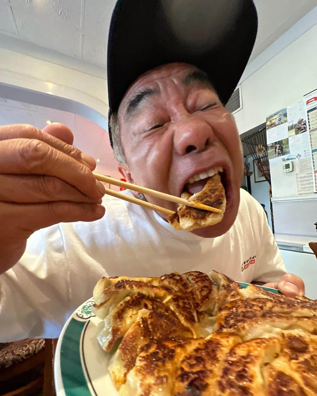 木梨憲武のインスタグラム：「焼きギョーザ」