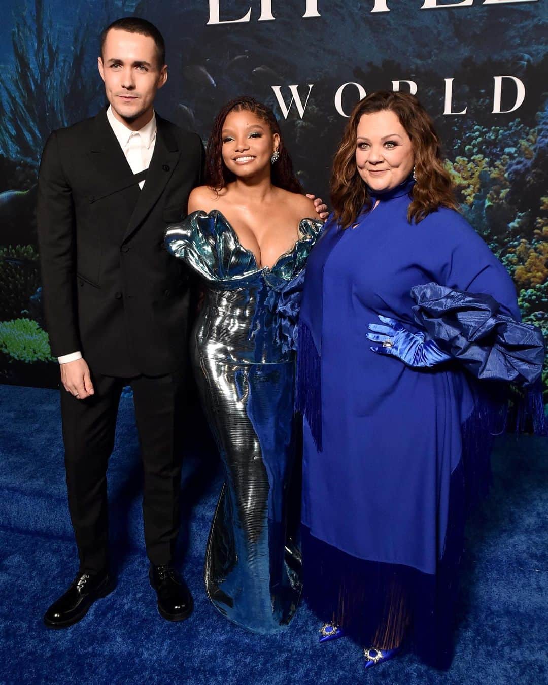 Just Jaredさんのインスタグラム写真 - (Just JaredInstagram)「The cast of Disney's #TheLittleMermaid live-action remake - Halle Bailey, Jonah Hauer-King, Melissa McCarthy, Javier Bardem, Jacob Tremblay, Awkwafina, and Daveed Diggs - attended the world premiere in L.A. on Monday night. The first reactions from critics were also released, which you can read at the LINK IN BIO! #TheLittleMermaid #HalleBailey Photos: Getty」5月9日 14時13分 - justjared