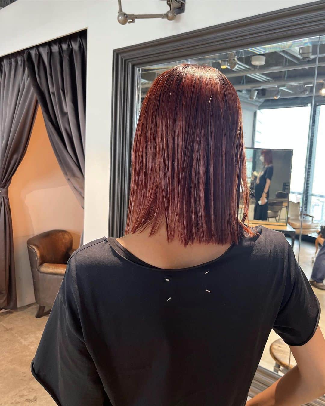 佐々木香奈のインスタグラム：「Copper  cut ¥6600 cut&color ¥13200〜 cut&w color ¥19800〜 cut&highlight color ¥20900〜 cut&purm ¥13200〜 cut&digitalperm ¥17600〜 cut&straight perm ¥22000〜 cut &straight treatment ¥19800〜  ☝︎レングスやデザインによって 追加料金あり  weekday  10:00-16:00 sat.sunday  10:00-17:00」
