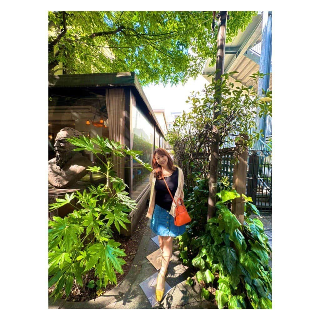 白石茉莉奈さんのインスタグラム写真 - (白石茉莉奈Instagram)「今日はカフェでの歌詞打ち合わせプランでした❣️ お天気いい～ねぇ☺️☀️」5月9日 15時26分 - marina_shiraishi_official