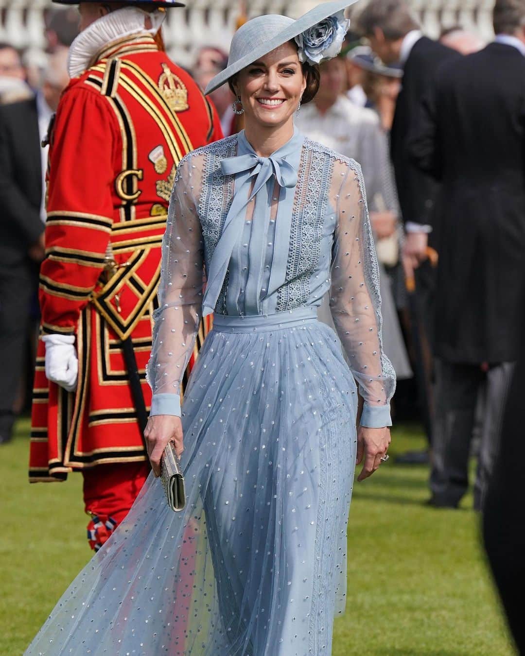 British Vogueさんのインスタグラム写真 - (British VogueInstagram)「After a weekend of Coronation celebrations for King Charles III, the Prince and #PrincessOfWales were joined by other senior members of the royal family for a garden party held at Buckingham Palace. Continuing her sustainable style streak, the Princess turned to a powder blue @ElieSaabWorld dress she previously wore to Royal Ascot in 2019. Click the link in bio for more of her best repeat wears.」5月10日 2時35分 - britishvogue