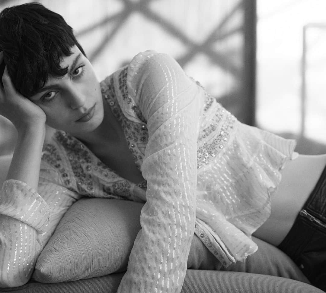 イザベルマランのインスタグラム：「@mary.alexandridi wears #IsabelMarantSS23 in @dapperdanmagazine.  Styled by Nicholas Georgiou and shot by @vassiliskaridis.  #IsabelMarant #IsabelMarantEditorials」