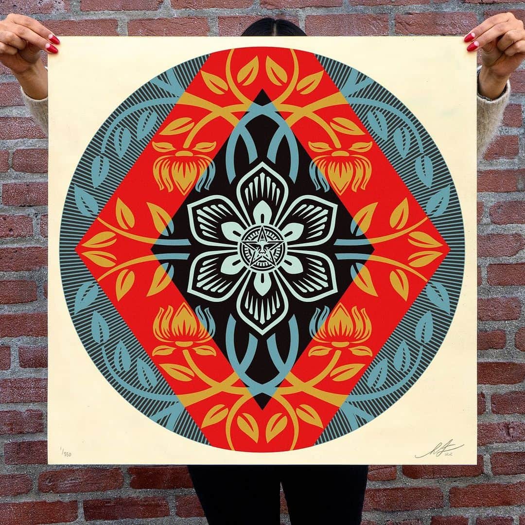 Shepard Faireyのインスタグラム：「NEW Print Release: “OBEY Diamond Flower Round” Available Thursday, 5/11 @ 10 AM PDT!  “OBEY Diamond Flower Round” is an open flower, a symbol of positive growth, surrounded by graphic vines and geometric framework. The graphic resolution of the elements in this image is meant to encourage harmony. I frequently use visual problem-solving, finding harmony and balance with visual elements as a guide for how problems in the wider world can be approached with every variable for resolution taken into consideration. –Shepard  PRINT DETAILS: Obey Diamond Flower Round. 24 x 24 inches. Screen print on thick cream Speckletone paper. Signed by Shepard Fairey. Numbered edition of 550. Comes with a Digital Certificate of Authenticity provided by Versiart. $85. Available on Thursday, May 11th @ 10 AM PDT at https://store.obeygiant.com. Max order: 1 per customer/household. International customers are responsible for import fees due upon delivery (Except UK orders under $160).⁣ ALL SALES FINAL.」