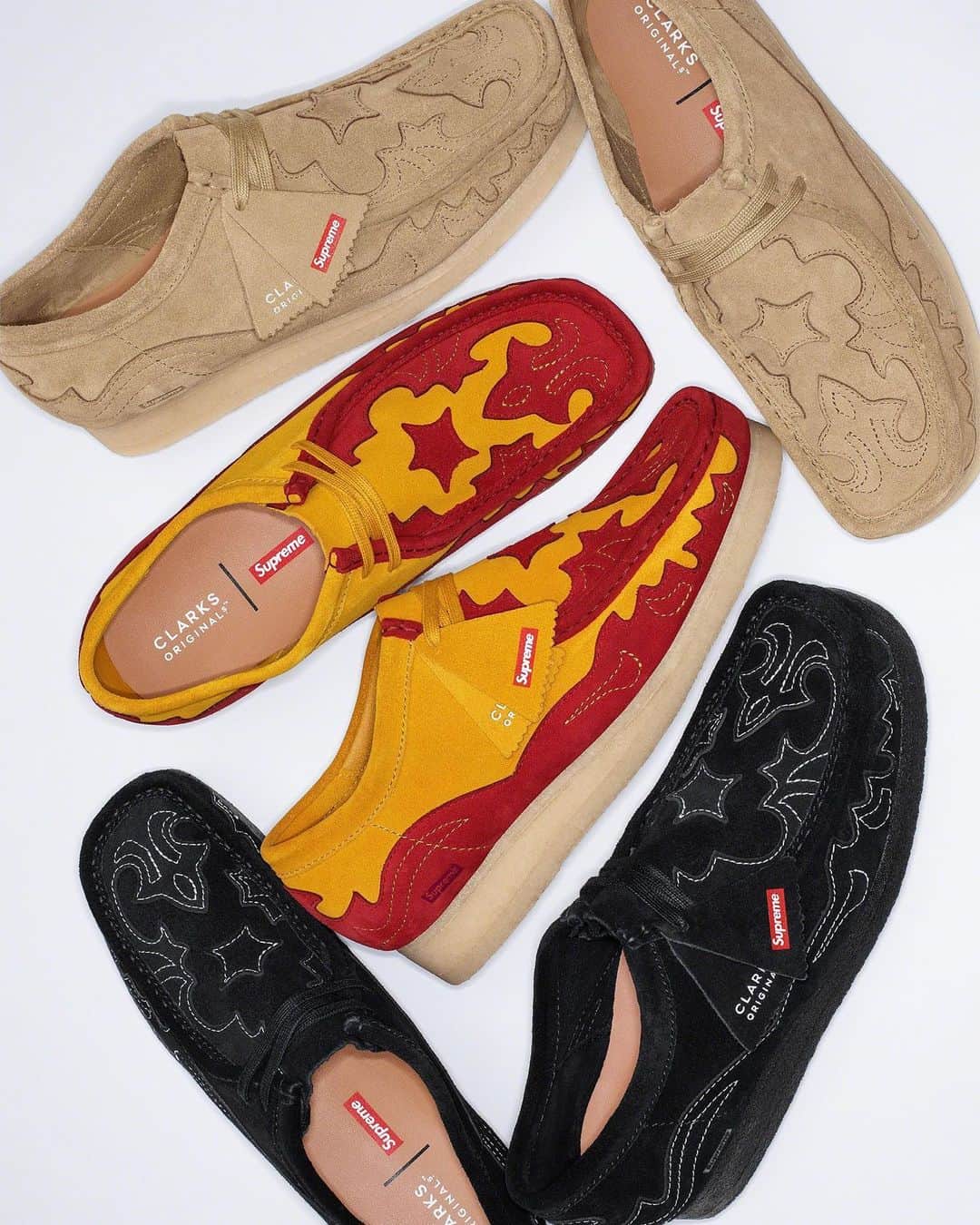 シュプリームのインスタグラム：「Supreme®/Clarks Originals®. 05/11/2023」