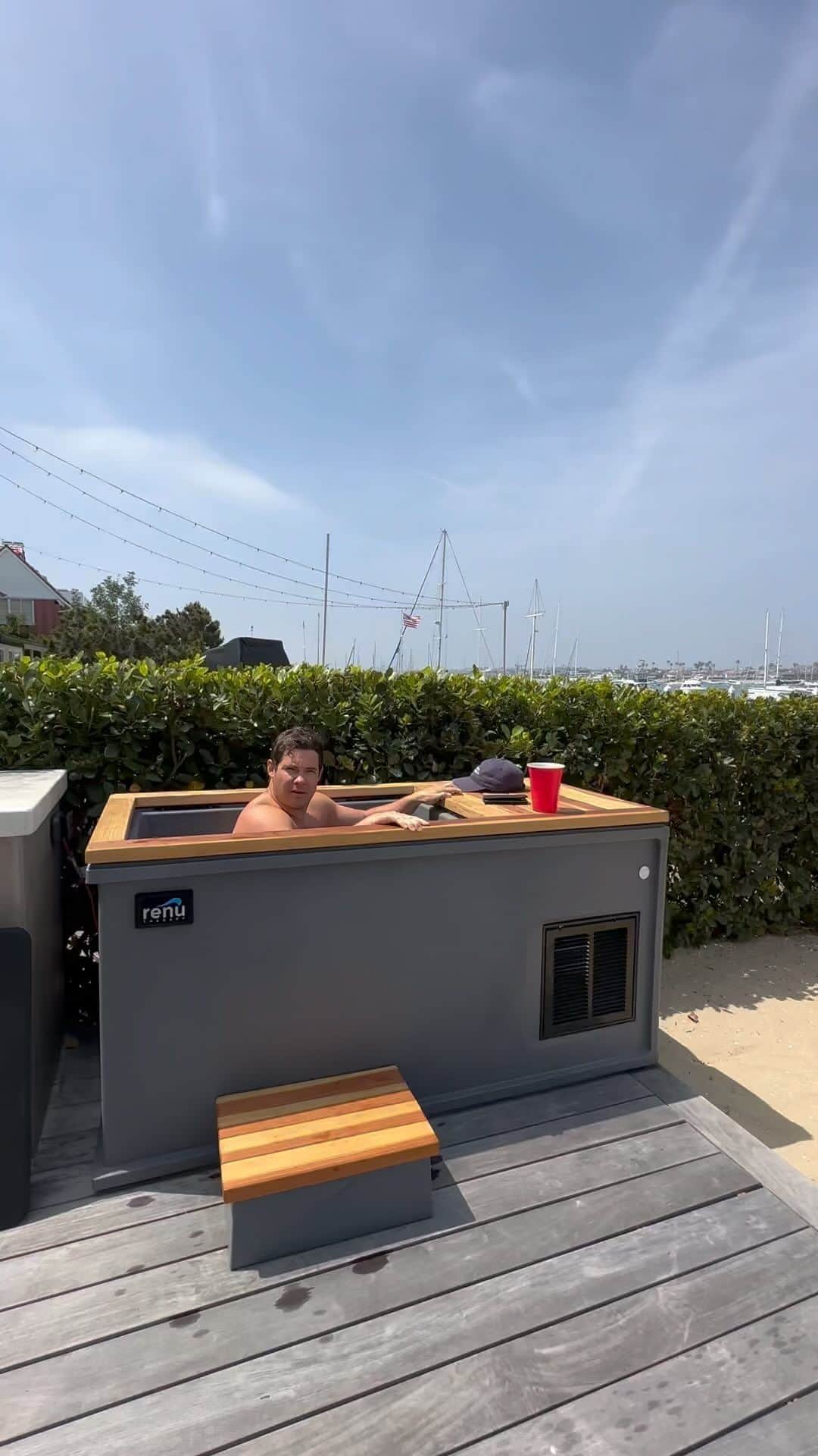 アダム・ディバインのインスタグラム：「Are you not INFLUENCED?!? A lil peak behind the fitness influencer curtain. I just got this @renutherapy cold plunge. I honestly love it and I think it’s going to help me reach my ultimate goal of being so incredibly fit that I’m no longer allowed to do comedy because I’m so hawt. 🔥」