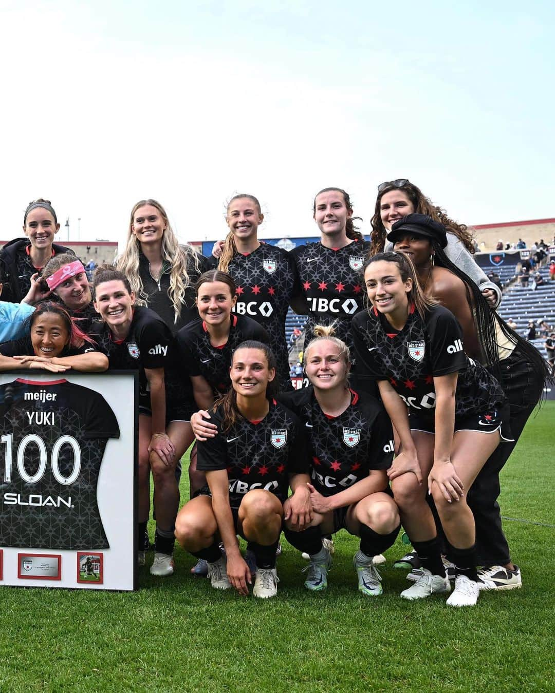 大儀見優季さんのインスタグラム写真 - (大儀見優季Instagram)「This journey started Since @alyssanaeher brought me to Chicago…   I feel that in many reasons this league @nwsl is the most toughest league to keep playing mentally and physically which I’ve ever played in my career. But it’s the most exciting to play at.   I could’ve not achieved this without club, teammate, coaches, fans and my family…Thanks y’all for supporting and helping and being involved and sharing with me!」5月10日 6時30分 - yuki_nagasato