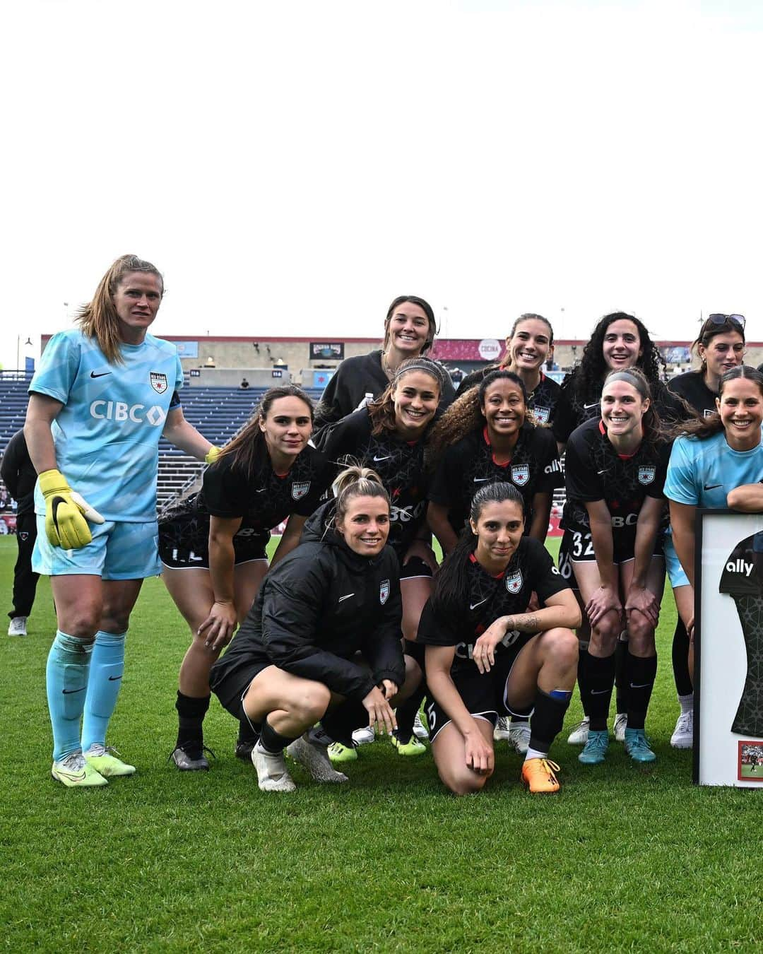 大儀見優季さんのインスタグラム写真 - (大儀見優季Instagram)「This journey started Since @alyssanaeher brought me to Chicago…   I feel that in many reasons this league @nwsl is the most toughest league to keep playing mentally and physically which I’ve ever played in my career. But it’s the most exciting to play at.   I could’ve not achieved this without club, teammate, coaches, fans and my family…Thanks y’all for supporting and helping and being involved and sharing with me!」5月10日 6時30分 - yuki_nagasato