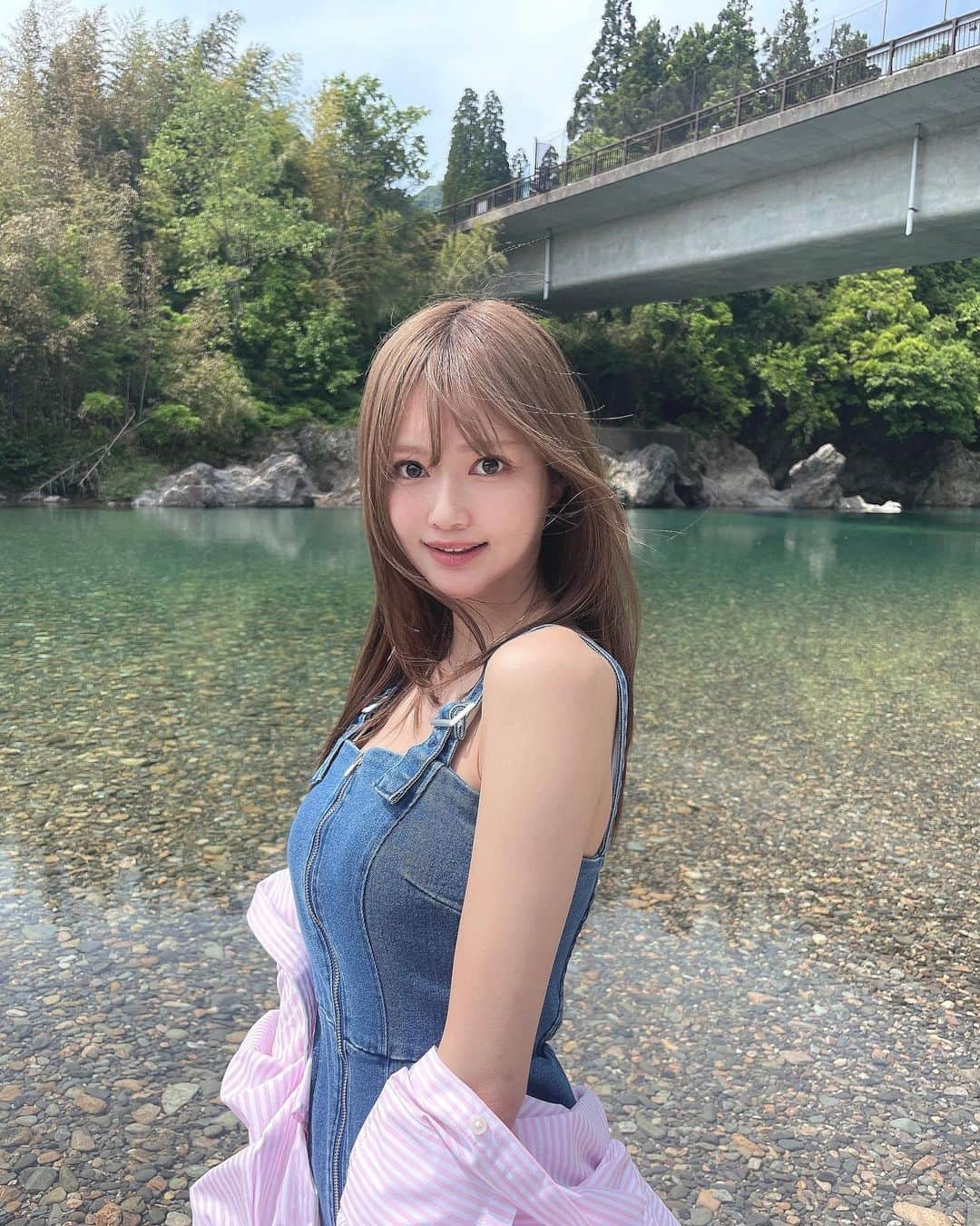 知本真以子のインスタグラム：「今くらいの気温過ごしやすいね🐬♡  #BBQ」