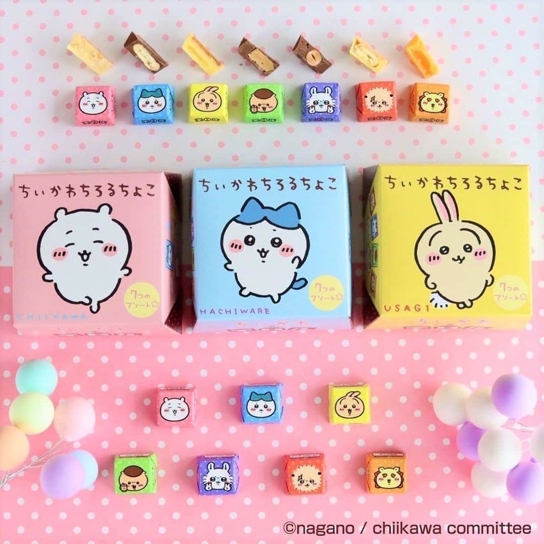 チロルチョコのインスタグラム：「・ ／ #新商品 情報 全国の#ファミリーマート にて販売 （一部店舗ではお取り扱いがない場合がございます） ＼  あの人気キャラクターとの#コラボ商品 🤝  チロルチョコの「ちいかわBOX」のご紹介です✨  イラストレーター #ナガノ氏  による漫画作品 #ちいかわ とのコラボ😉  外装は全3種類🙌 ちいかわver ハチワレver うさぎver ※中身は3種とも同じです。 ┈┈┈┈┈┈┈┈┈┈ 気になるフレーバーは… 作品中に登場する ・プリン ・ホットケーキ ・メロンパン ・みかんゼリー に加え、チロルチョコの人気定番 ・コーヒーヌガー ・ビス ・アーモンド の全7種の味が楽しめます❤️ ┈┈┈┈┈┈┈┈┈┈  キャラクターが描かれた個包装は、フレーバーに合わせて全7種！ 裏面にもかわいいイラストがあるので、注目してください👍🏻  ◾︎発売日 2023年5月9日 全国のファミリーマートで発売 （一部店舗ではお取り扱いがない場合がございます）  ※お取り扱いのない店舗もあります。また、商品がなくなり次第、販売終了とさせて頂きます。  🗣💬 商品に関するご質問については、チロルチョコ公式HPお客様お問い合わせまでご連絡くださいませ🙇  #tirol #tirolchoco #チロルチョコ #チロル #チョコレート #おやつタイム #chocolate  #おうちカフェ #おやつの時間  #chocolatelover  #shopチロルチョコ#限定商品」