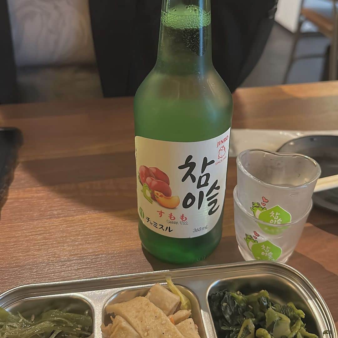 栗田楓のインスタグラム：「チャンっ🍻💕  #チャミスル #韓国料理 #韓国 #韓国好きな人と繋がりたい」