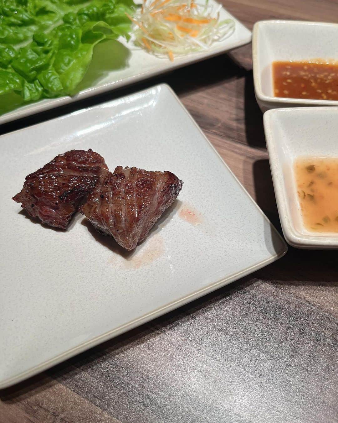 久保田燦さんのインスタグラム写真 - (久保田燦Instagram)「まじで人生トップ3に入るぐらい美味い肉コース料理だった （写真全然入り切りませんでした🤣」5月9日 17時59分 - ku_sanza08