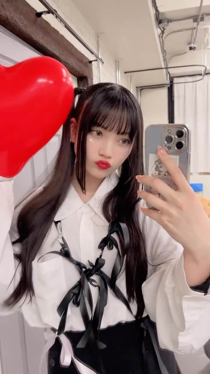 大石楓夏のインスタグラム：「ついんてーるすき？🎀🤍  #idol #idolater #アイドル #아이돌 #셀스타그램 #오오티디 #패션 #인스타 #일본 #인스타그램 #얼스타그램」