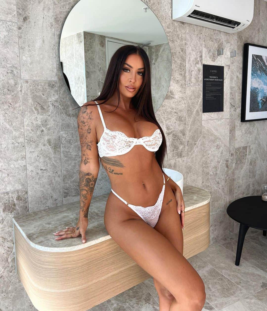 Steph Paccaさんのインスタグラム写真 - (Steph PaccaInstagram)「2 days to go… 🚨🤫」5月9日 18時15分 - steph_paccaa
