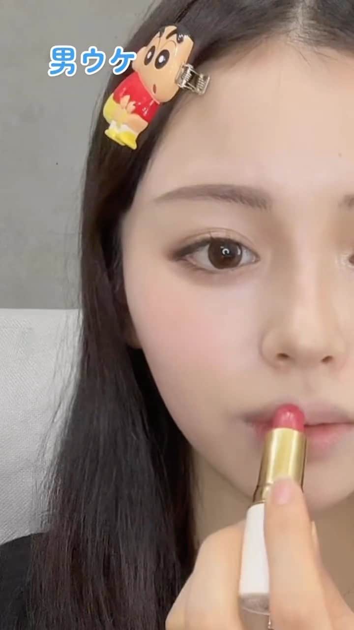 渡邉鈴音のインスタグラム：「男性ウケor女性ウケメイク💄 【TikTok，rinne_w47】 ・ ・ ・ ・ ・ ・ ・ ・ ・ ・ #メイク #男ウケ #女ウケ #メイクアップ #メイク動画 #メイク方法 #コスメ #コスメ好き #美容オタク #美容 #美容好き #化粧 #化粧品 #tiktok #reels #reelsinstagram」