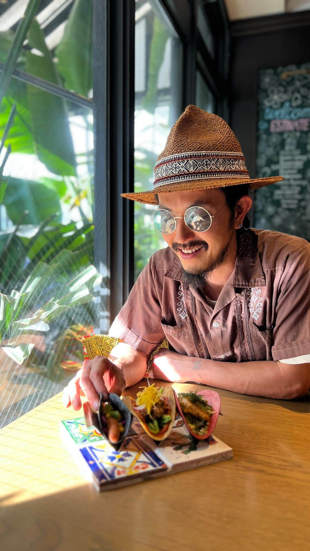 ESTINATE HOTELのインスタグラム：「A day at Estinate Hotel, but accidentally Wes Anderson.  Escape to a Whimsical World of Ryukyu-Mexican Fusion and Vintage Charm at Estinate Hotel. Come as You Are and Immerse Yourself in a Day of Friendly and Casual Indulgence!  ——  琉球とメキシコのフュージョン料理とビンテージの魅力を楽しんでみませんか？気軽でカジュアルな魅力に包まれた贅沢な一日を過ごしてください。 ——  品嚐琉球和墨西哥的融合美食和復古風魅力吧！以友善和輕鬆的氛圍，盡情享受一整天的寵愛。 ——⁠  ESTINATE HOTEL NAHAは、旅の次が見つかるカジュアルホテルです！👉@estinate_hotel_naha⁠ ⁠『旅は不完全なほどおもしろい、⁠旅の計画には余白を。⁠ それは、あなたの旅が素晴らしい体験になる第一歩』⁠  #estinatehotel⁠ #estinatelounge⁠ #livelyhotels⁠ ⁠ #japanhotel #japanesehotel #lifestylehotel #designhotel #traveljapan #discoverjapan ⁠ #okinawahotel#okinawatrip#visitokinawa #wesanderson #vintagestyle  #ライフスタイルホテル ⁠#デザインホテル  #ブティックホテル #ホテルライフ #ホテルステイ#沖縄ホテル#那覇旅行#沖縄観光#沖縄旅行#沖縄行きたい#国内旅行好き #墨西哥料理 #復古風  #メキシコ料理 #ビンテージ #ウェスアンダーソン」