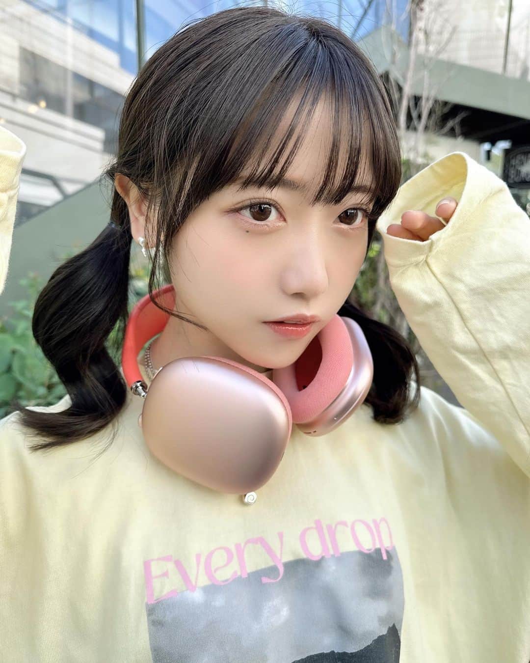 来栖りんのインスタグラム：「先日まつげくるくる👀にしてもらいました〜いつも有難うございます！ 私はこのひかえめ絶妙カールがお気に入りでオーダーしてるよ◎」