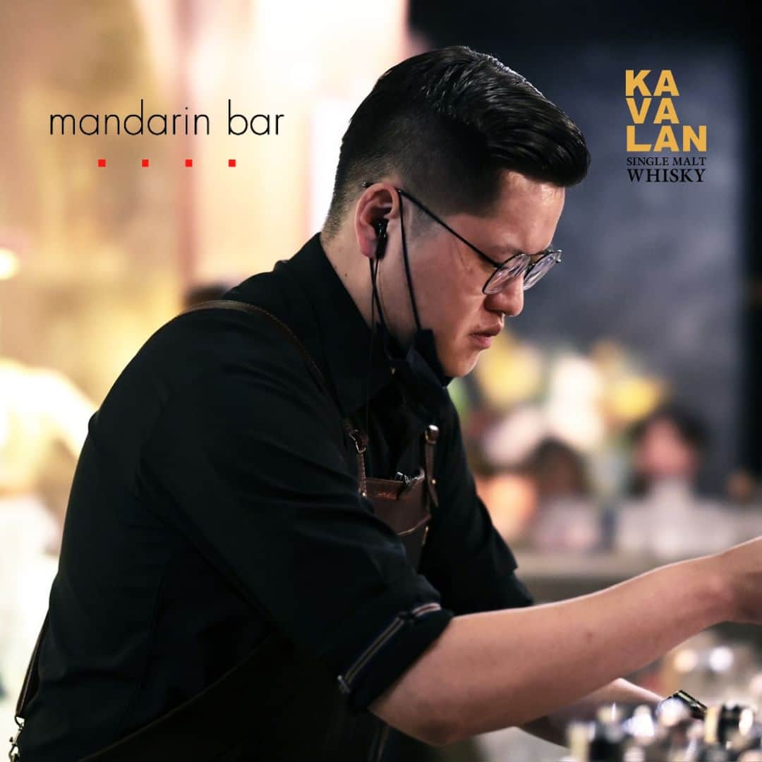 Mandarin Oriental, Tokyoさんのインスタグラム写真 - (Mandarin Oriental, TokyoInstagram)「We welcome a guest bartender from Kavalan Whisky Bar to Mandarin Bar only on the night of 11 May 2023. Kavalan Whisky Bar in Taipei is owned by King Car Group/Kavalan Distillery, which has clinched the coveted "Distiller of The Year" prize in the Rest of world category at the "2023 Icons of Whisky Rest of World" contest.   Please enjoy the creative bar experience by guest bartender James Lin who was named the global winner of Bartender of the Year at “Icons of Whiskey 2023” by the Whisky Magazine Awards.  英ウイスキーマガジン誌による「2023 Icons of Whisky Rest of World」コンテストにおいて「Distillery of The Year」賞を獲得した、Kavalan Distillery（金車カバラン蒸留所）直営の、台北にある「Kavalan Whisky Bar」（カバラン ウイスキー バー）より、2023年5月11日に一夜限りのゲストバーテンダーをマンダリンバーにお迎えいたします。  2023年バーテンダー・オブ・ザ・イヤーに選出されたゲストバーテンダーのJames Lin（林柏均）が作り出すクリエイティブなバー体験をぜひお楽しみください。 … Mandarin Oriental, Tokyo @mo_tokyo #MandarinOrientalTokyo #MOtokyo #ImAfan #MandarinOriental #FansOfMO #Nihonbashi #tokyohotel #hotelstay #staycation #mandarinbar #guestbartender #guestshift  #マンダリンオリエンタル東京 #東京ホテル #日本橋 #日本橋ホテル #ラグジュアリーホテル ＃マンダリンバー」5月9日 19時00分 - mo_tokyo