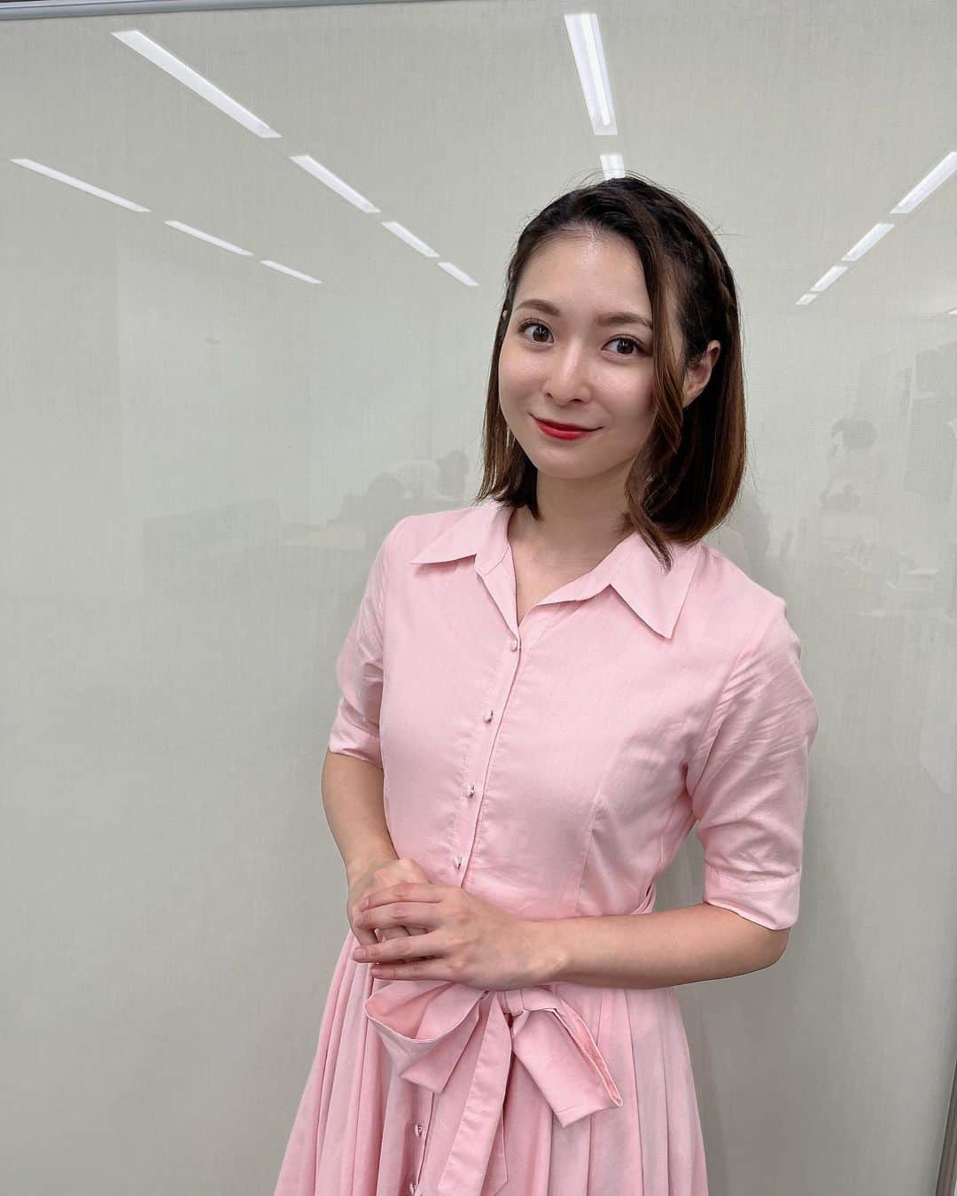 住田紗里のインスタグラム：「昨日と今日のグッド！モーニングの衣装です☀️  ワンピース•トップス•スカート JENNE（@jenne_official）  #グッドモーニング#衣装jenne#ワンピース#テレビ朝日#テレ朝#テレビ朝日アナウンサー#アナウンサー#住田紗里」