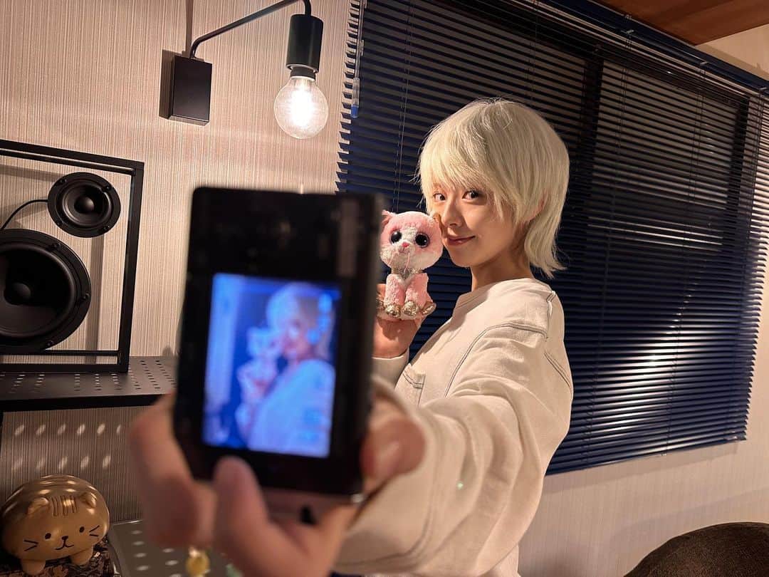 鈴木ゆうかのインスタグラム：「.  ホスト相続しちゃいました 本日第4話放送です🐱  ぜひご覧ください！  #ホスト相続しちゃいました #男装ホスト #ルイルイって呼んでね 🫢」
