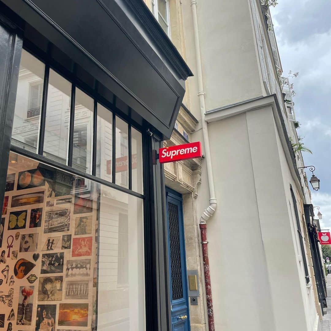 鬼塚翔太のインスタグラム：「supreme」