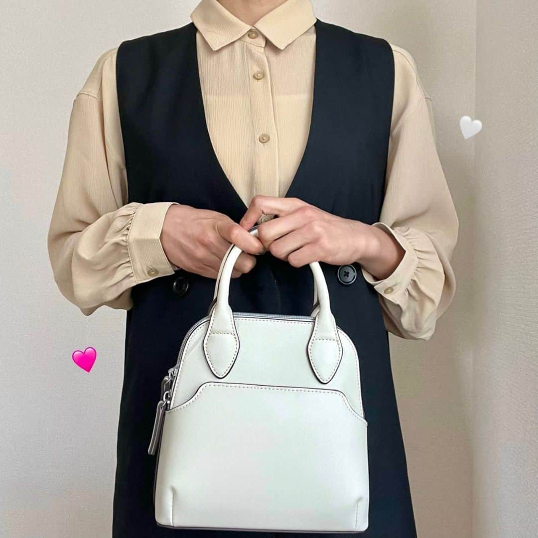 近藤美月さんのインスタグラム写真 - (近藤美月Instagram)「GU 新作ジレ-`📣 可愛すぎて、すぐに購入してしまった💭💗 着回し沢山できるから嬉しい☺︎  着回しHOW TOを TikTok、YouTube用に沢山撮ったよ🤍 公開楽しみにしててね〜☺︎ ⁡ ⁡ ⁡ ⁡ ⁡ ⁡ #gu #gu購入品 #gu購入品レポ #ジーユー #ジーユー購入品 #ジーユーコーデ #プチプラ高見えコーデ #アラサーファッション #1週間コーデ #着回し術 #ジレコーデ #ジレベスト」5月9日 20時27分 - miittsuk
