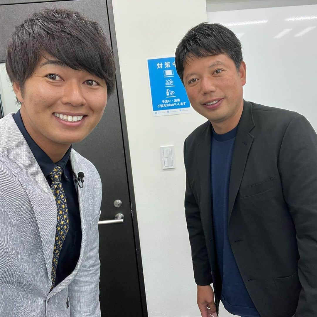 雫石将克さんのインスタグラム写真 - (雫石将克Instagram)「令和の虎🐯  初の収録でした！  思うことたくさんありすぎて書ききれないけど、令和の虎がますます好きになりました！  頑張ろう！😆  間もなく登録者80万人！！ ポチッとお願いします！  #令和の虎 #YouTube」5月9日 20時42分 - shizukuishi_820