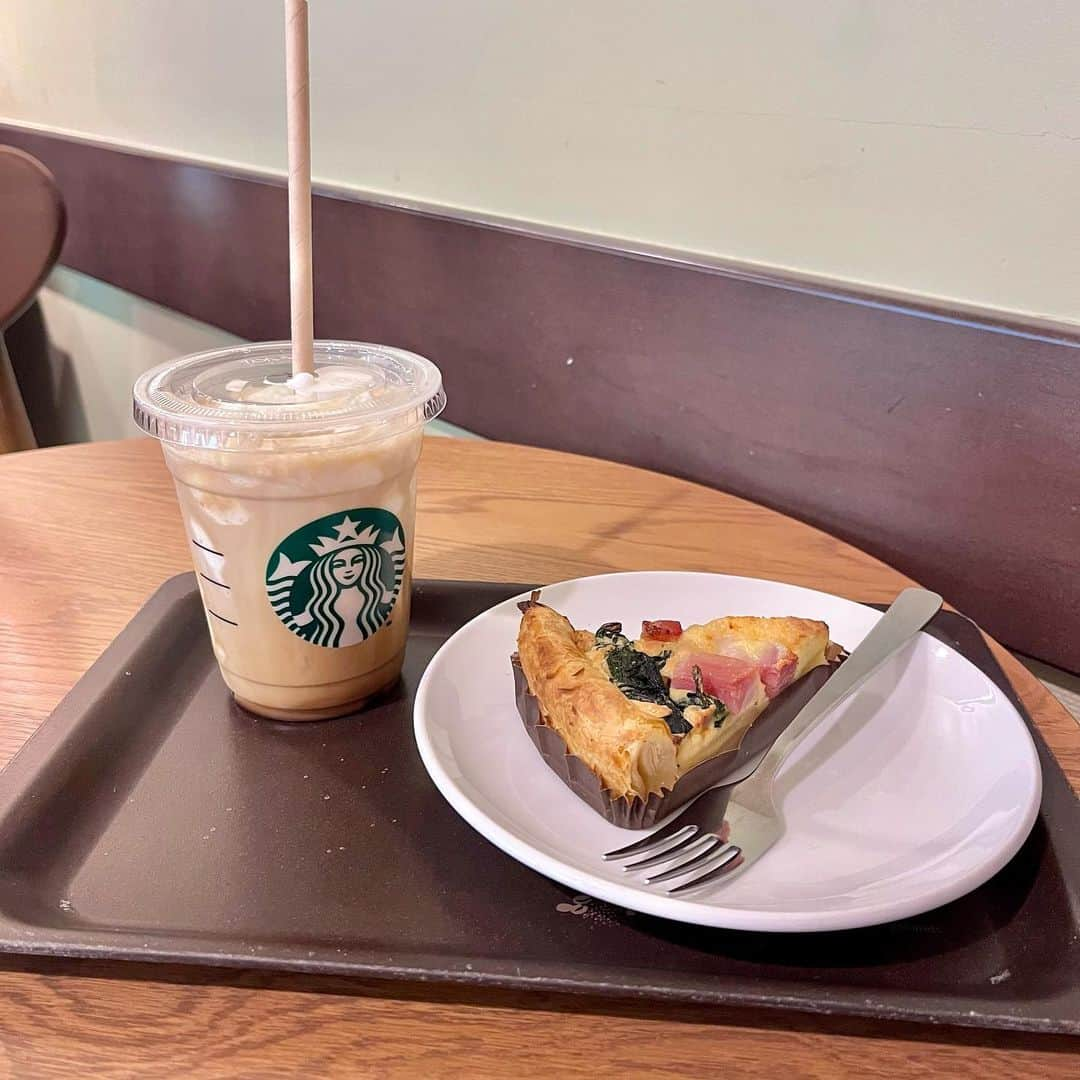 ちーちゃんさんのインスタグラム写真 - (ちーちゃんInstagram)「🍰  #スタバ#スタバラ部#キッシュ#スタバ好き#starbucksjapan」5月9日 20時43分 - ___c.chan__