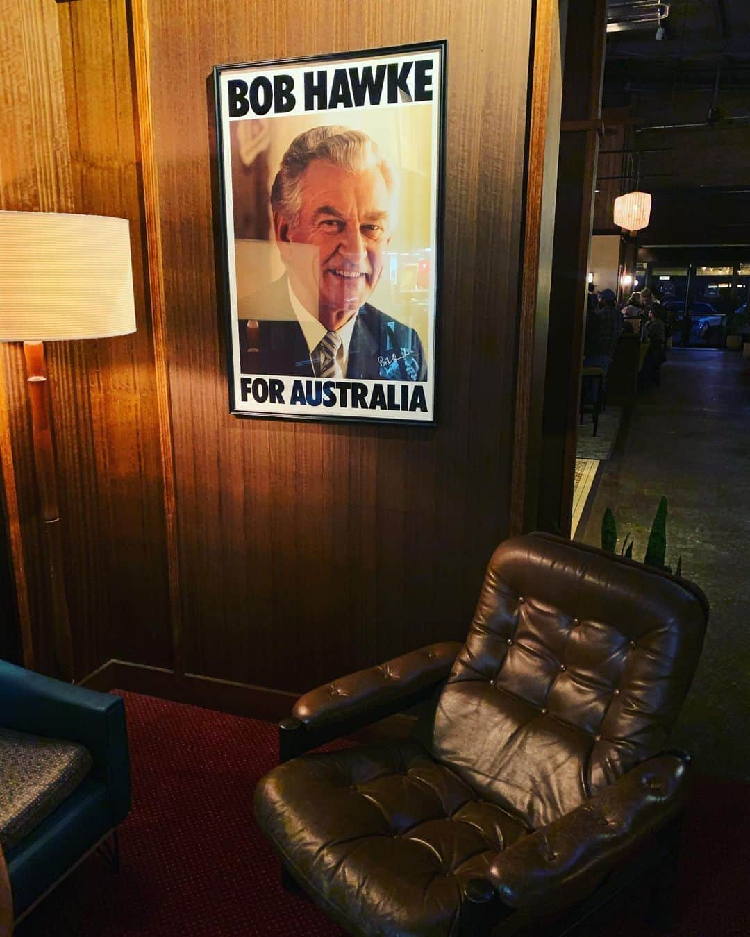 トームさんのインスタグラム写真 - (トームInstagram)「New fav place in Sydney … come for the ex PM stay for the $1 dim sims @hawkesbeerandleisure #bobhawke」5月9日 20時53分 - tomenyc