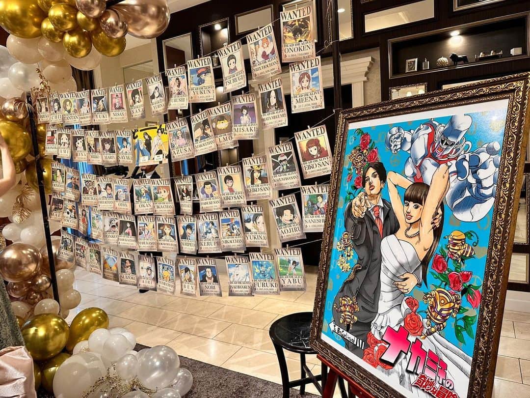 黒田瑞貴のインスタグラム：「結婚式しました🤍！ みんな来てくれてありがとう😭 みんなのおかげで、本当に幸せで楽しい１日を過ごすことが出来ました！  頑張って描いた手配書やウエディングボード、みんなに喜んでもらえて嬉しかったー😆！  写真ありすぎて、載せきれない…！」