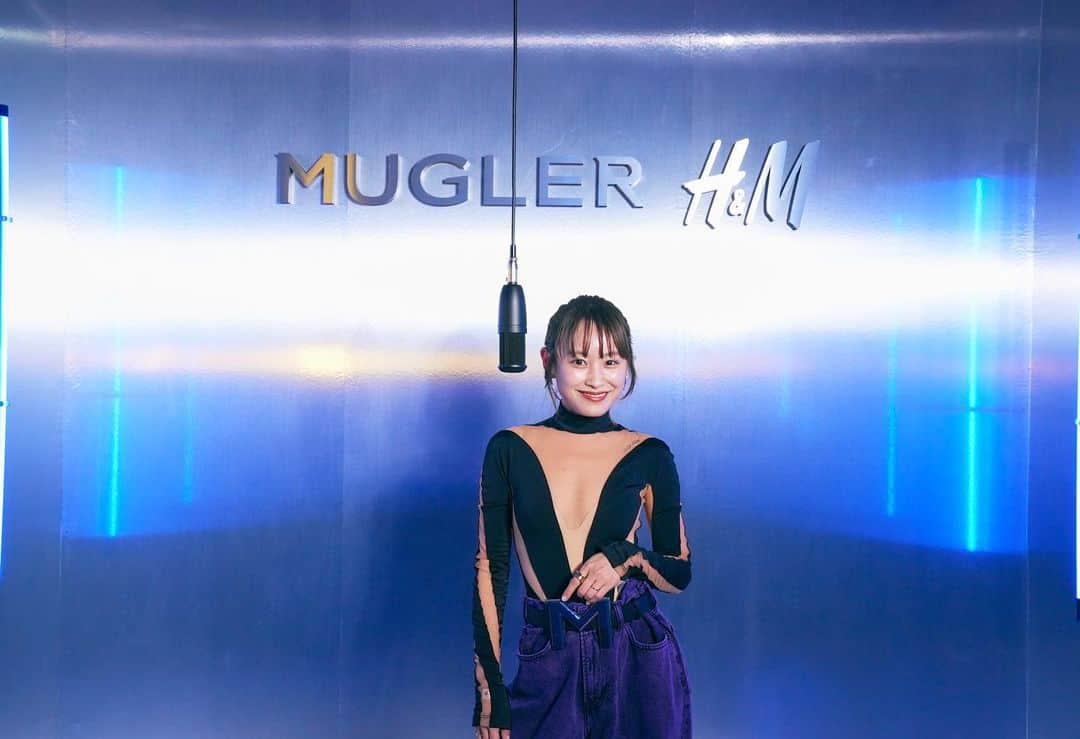 高橋愛さんのインスタグラム写真 - (高橋愛Instagram)「@muglerofficial × @hm ❤️  いもーとと 行ってきました 🌈🌈🌈  やっぱり ファッションって 楽しい！！！！  11日にオープンする H&M銀座店も とっても素敵だったから オープンしたら また遊びに行こうと思います🥰  #MUGLERHM #hm #MUGLER」5月9日 21時09分 - i_am_takahashi