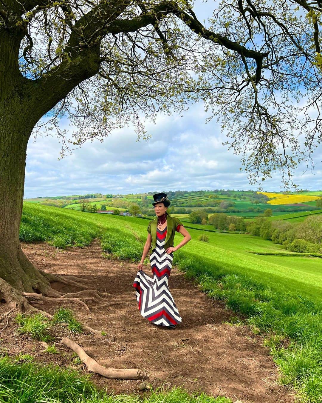 Lynn Banのインスタグラム：「Country Life 🇬🇧」