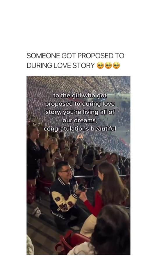 エマ・デュモンのインスタグラム：「The fact that he listened and learned the song and probably practiced to get it just right 😭 ❤️❤️❤️❤️❤️  Love  Love fearlessly. Speak NOW cause it's delicate and good ones never wait. If they're the One, do the damn thing. Even when it's scary. Even when it's hard. Double down on your person for evermore 💜  I really hope Taylor saw this from stage」