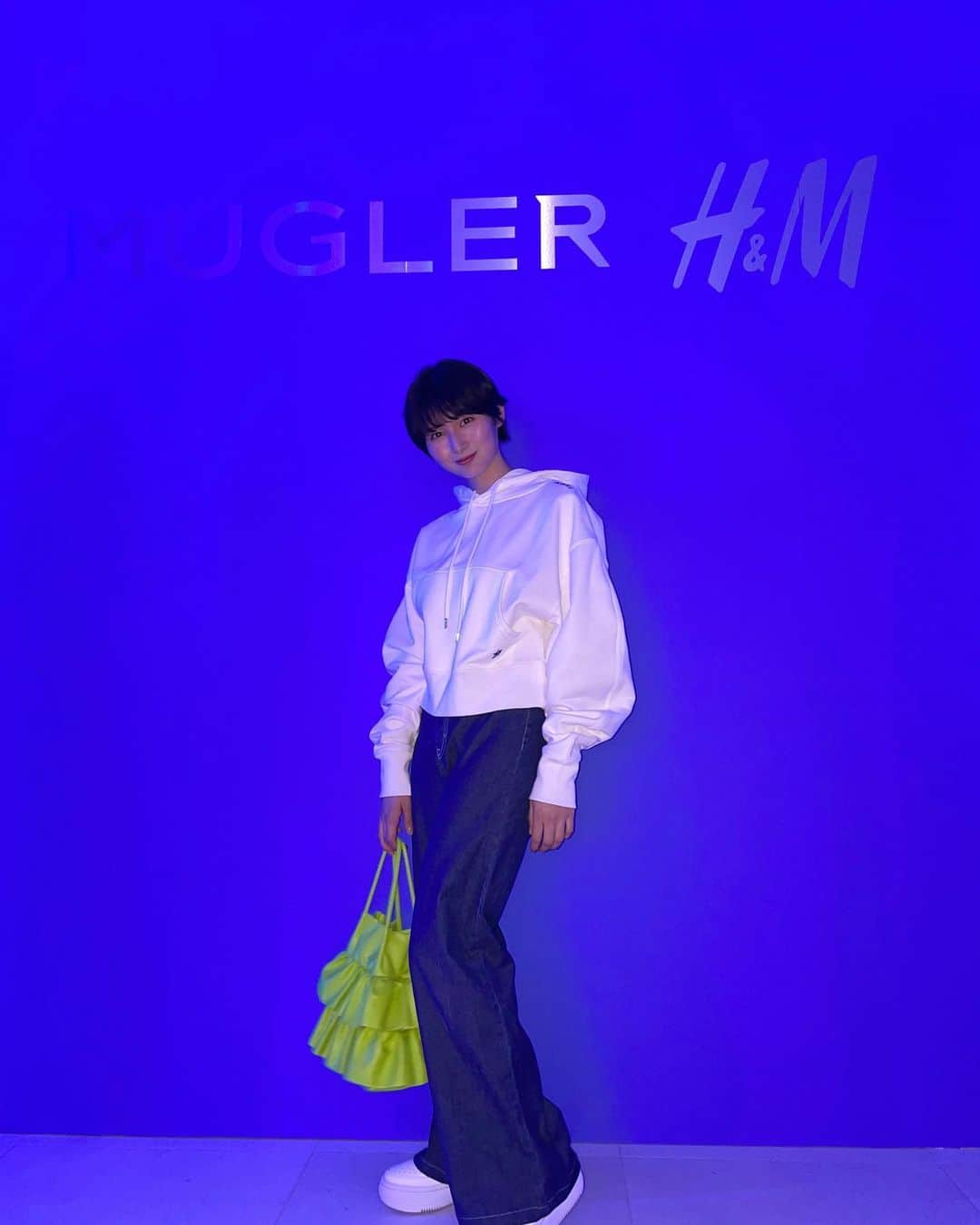 大島璃乃さんのインスタグラム写真 - (大島璃乃Instagram)「★ 「Mugler H&M 」 先行VIP ショッピング・イベントに ご招待いただきました💙  「H＆M」と「ミュグレー（Mugler）」 とのコラボレーションコレクション❤️‍🔥 タイトなシルエットで、体の曲線を強調した ミュグレーのフィットアイテムが めっちゃ可愛かったです😍❤️‍🔥  私も新作GETしてきました😎✨ イベント会場＆パフォーマンスも とても素敵でした🫧🫧🫧  #muglerhm #mugler #hm #handm  #エイチアンドエム #hm銀座並木通り店 @hm @mugler」5月9日 21時13分 - oisland_rino25