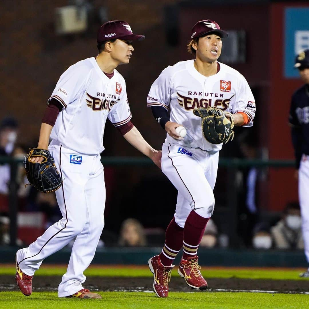 東北楽天ゴールデンイーグルスさんのインスタグラム写真 - (東北楽天ゴールデンイーグルスInstagram)「⚾️  ⚾️E 0-2 B⚾️ 7回まで0-0で進んだ投手戦は8回に均衡を破った相手に軍配。 先発の早川選手は8回104球5安打2失点7奪三振の好投👍🏼 9回を任された内選手は主軸を相手に三者凡退💯  #鷲が掴む #rakuteneagles #早川隆久 #炭谷銀仁朗 #鈴木大地 #内星龍  #伊藤裕季也 #島内宏明」5月9日 21時19分 - rakuten_eagles