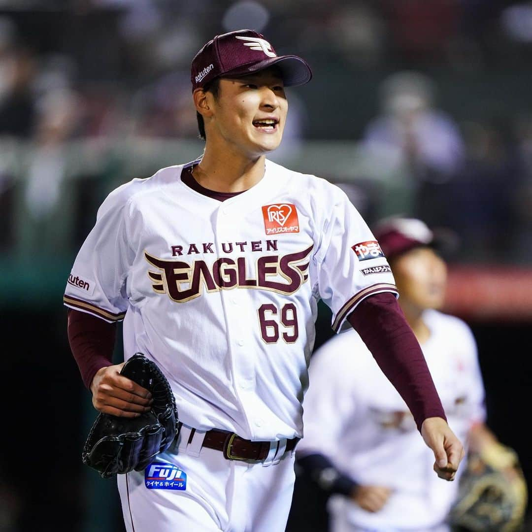 東北楽天ゴールデンイーグルスさんのインスタグラム写真 - (東北楽天ゴールデンイーグルスInstagram)「⚾️  ⚾️E 0-2 B⚾️ 7回まで0-0で進んだ投手戦は8回に均衡を破った相手に軍配。 先発の早川選手は8回104球5安打2失点7奪三振の好投👍🏼 9回を任された内選手は主軸を相手に三者凡退💯  #鷲が掴む #rakuteneagles #早川隆久 #炭谷銀仁朗 #鈴木大地 #内星龍  #伊藤裕季也 #島内宏明」5月9日 21時19分 - rakuten_eagles