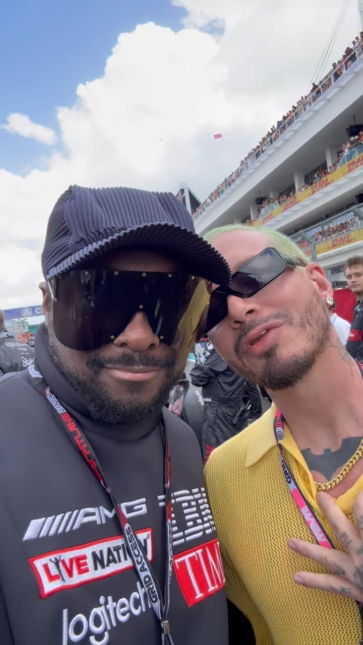 ウィル・アイ・アムのインスタグラム：「Happy Birthday @JBalvin…it was good seeing you on the track at @f1…you’re my brother for life…Por Vida!!!! #LETSGO!!!」