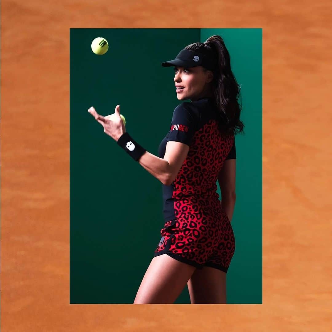 のインスタグラム：「The @internazionalibnlditalia tournament in Rome is ready to welcome the best tennis players in the world, including the Hydrogen Tennis ambassadors!  Discover the official Hydrogen uniform for this unmissable event in the world of tennis!  hydrogen.it  #hydrogen_official #luxurysportswear #tennisuniform #tennis23」