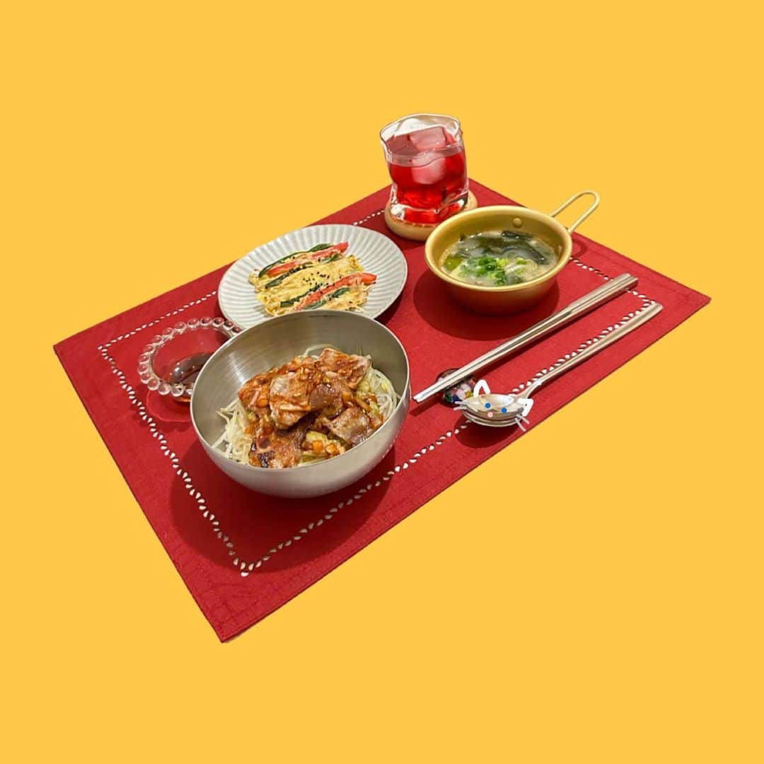 とまんのインスタグラム：「久しぶりのお料理 結果常に食べたい韓国料理になる  ・豆もやしビビンバ ・えのきジョン ・コムタンスープ ・美酢  ピリ辛がごはん進む進む えのきジョンはおかわりしました  〰️〰️〰️〰️〰️  明日深夜3:20〜 テレビ東京 ドラマ「俺の美女化が止まらない!?」 第６話放送です  早いもので今月で最終話を迎えます 最後までお見届けください。  TVerにて見逃し配信も行っておりますので 見れない方はぜひ、TVerで＾＾🙏🏻」