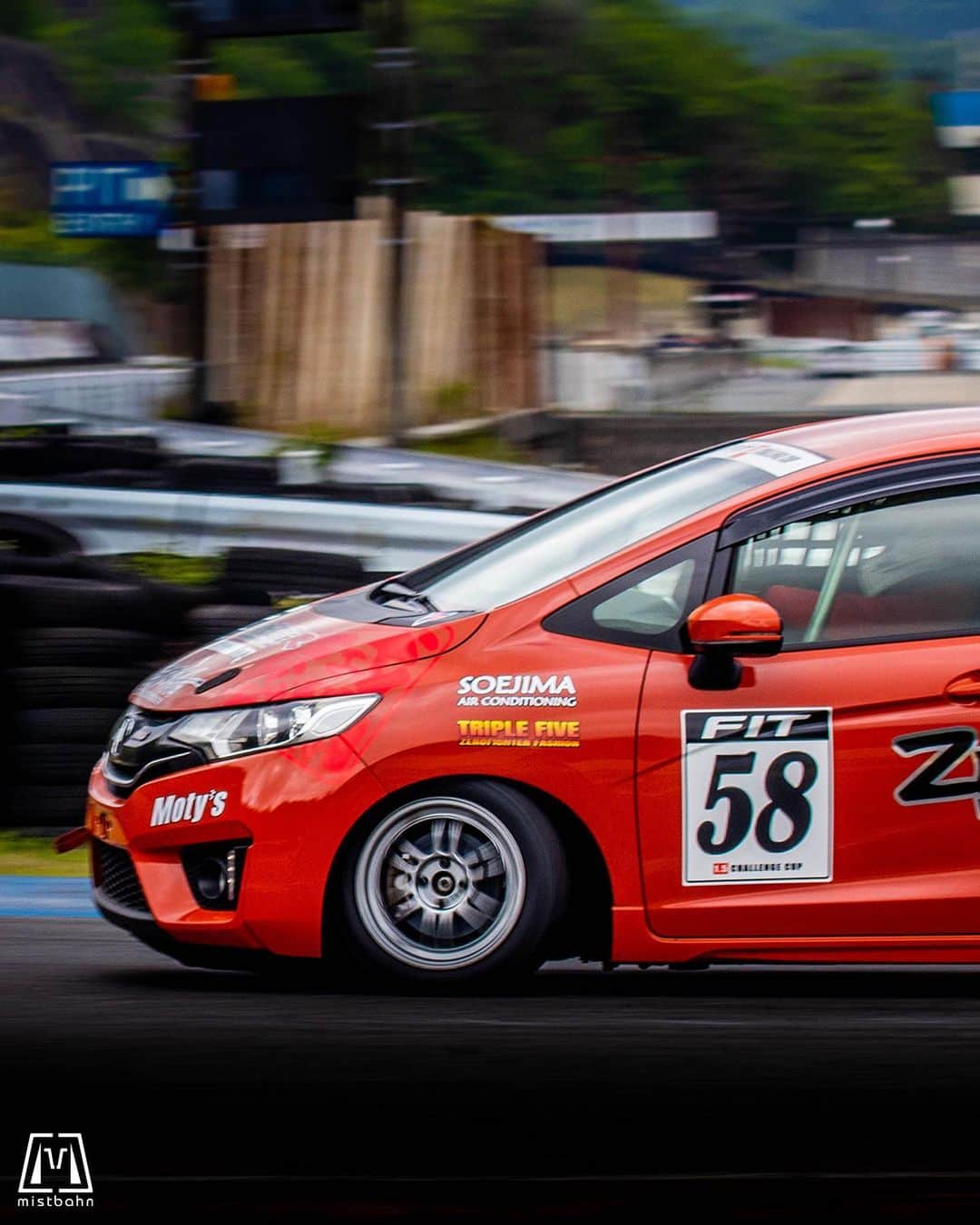 mistbahnさんのインスタグラム写真 - (mistbahnInstagram)「_ ZeroFighter ANDARE 副島空調 Honda GK5 FIT (JAZZ) _ 🚗(owner/driver): @kenji.soejima  🚗(car built): @andare19 / @zerofighterautocustom 📷: @mistbahn _ Shot on May-6 2023 🏁 "HONDA ONEMAKE CHAMPION CUP RACE 2022 Rd.2" organized by @zerofighterautocustom Central Circuit (Hyogo, Japan) _ JP) 2023年5月6日 セントラルサーキット、ゼロファイターさん( @zerofighterautocustom )主催「HONDA ONEMAKE CHAMPION CUP RACE 2022 Rd.2」で撮影。 _ _ #hondaonemakechampioncuprace #hondaonemake #zerofighterautocustom #ホンダワンメイク #andare #アンダーレ #副島空調 #ゼロファイター #zerofighter #centralcircuit #セントラルサーキット #fit #hondafit #ホンダフィット #フィット #jazz #hondajazz #honda #gk5 #gkfit #vtec #hondafitrs #fitrs #vtec #fit15challengecup #鈴鹿クラブマンレース #l15b #timeattack #timeattackjapan #hondasontrack」5月9日 21時51分 - mistbahn